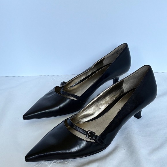 Bandolino Shoes - Bandolino Pumps 8M Leather Pointed Toe Kitten Heel Buckle Corporate Chic Classic